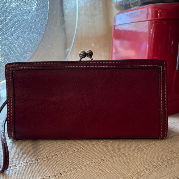 Vintage Pelle Studio Wilsons Genuine Red Leather Organizer Wallet Clutch - Picture 2 of 7
